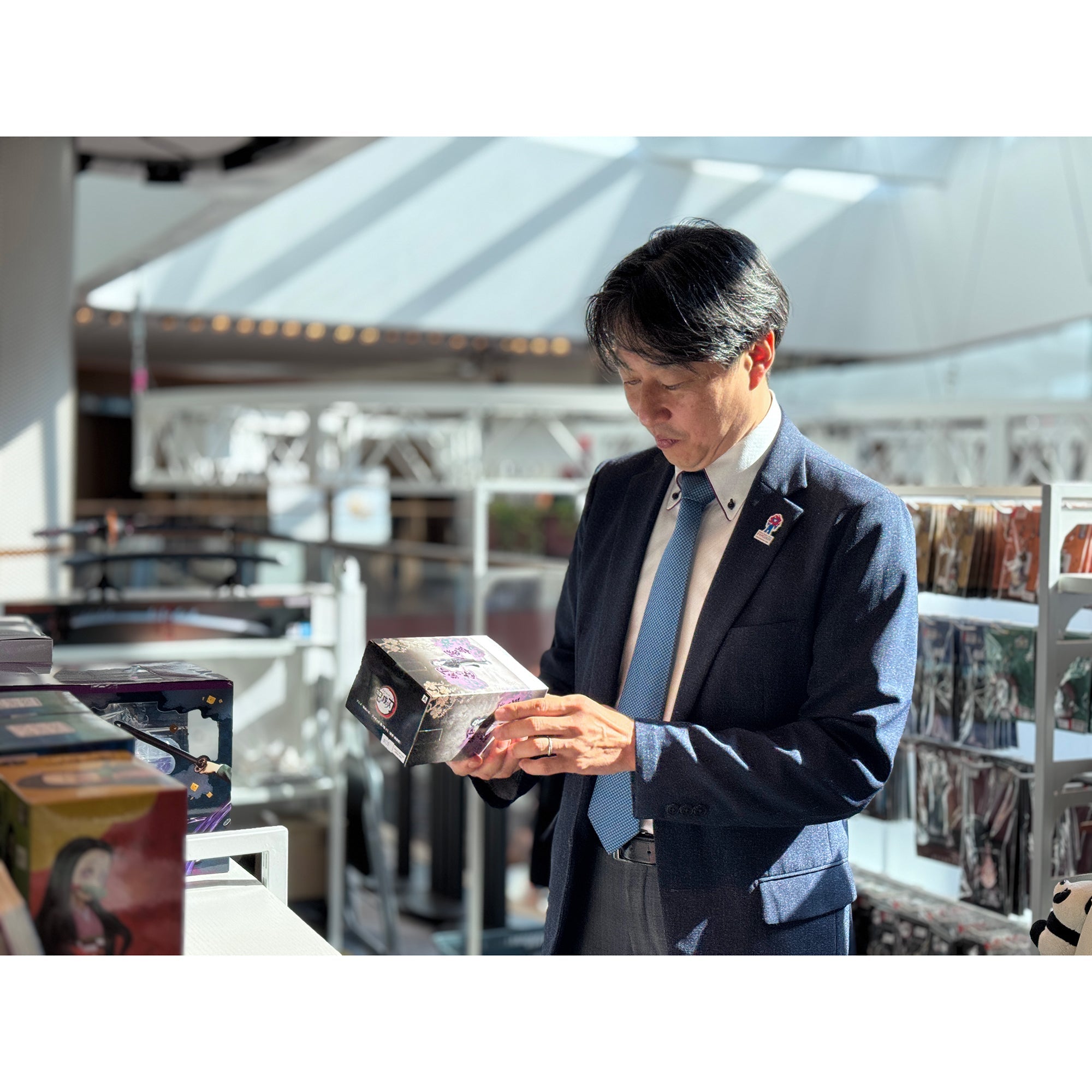 日本駐港總領事參觀《「鬼滅之刃」無限城篇》打卡位