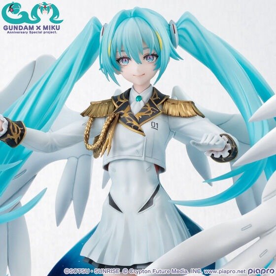 《預訂》Megahouse [Lucrea]《機動戰士高達》初音未來X零式飛翼高達EW (45週年紀念版)[PB] - Microworks ACG