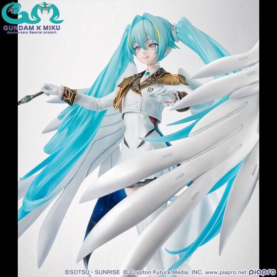 《預訂》Megahouse [Lucrea]《機動戰士高達》初音未來X零式飛翼高達EW (45週年紀念版)[PB] - Microworks ACG