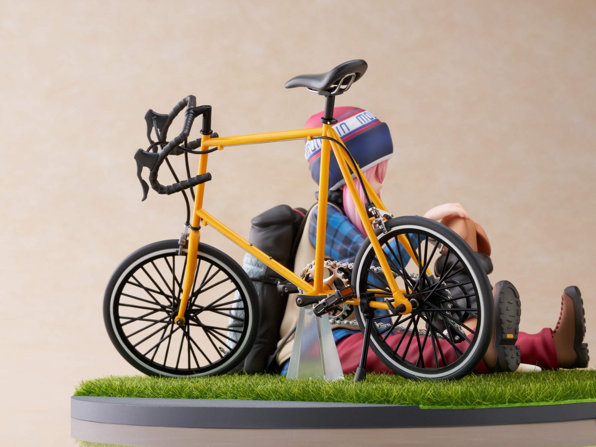 FURYU F:NEX《搖曳露營第三季》各務原撫子1/7比例手辦 - Microworks ACG
