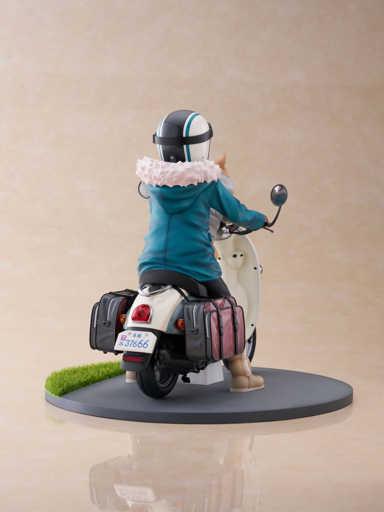 FURYU F:NEX《搖曳露營第三季》志摩凛1/7比例手辦 - Microworks ACG