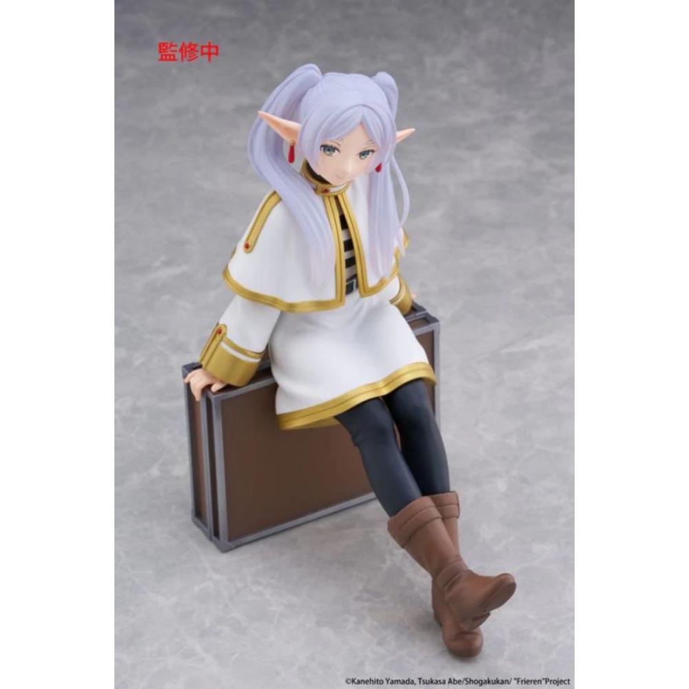 《預訂》TAITO Desktop Cute Figure《葬送的芙莉蓮》芙莉蓮(Trunk Case Ver.) - Microworks ACG