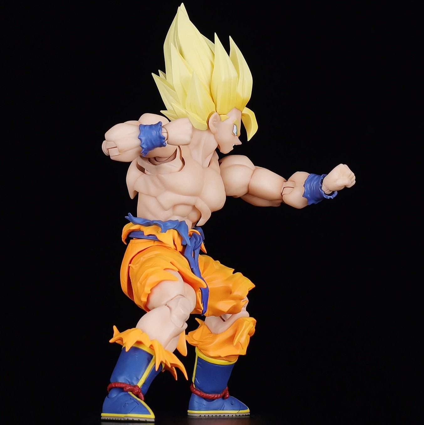 Bandai [SHF]《龍珠Z》超級撒亞人孫悟空 - 傳說之超級撒亞人 - (再販) - Microworks ACG